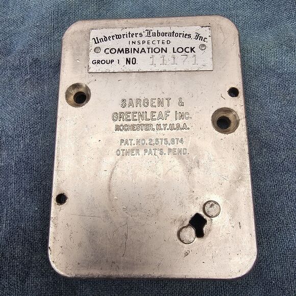 Sargent & Greenleaf Combo Safe Lock Backplate Group 1 No. 11171 - Type 1 - Picture 1 of 3